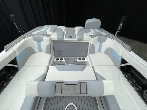 2022-mastercraft-xt24-127796-image12