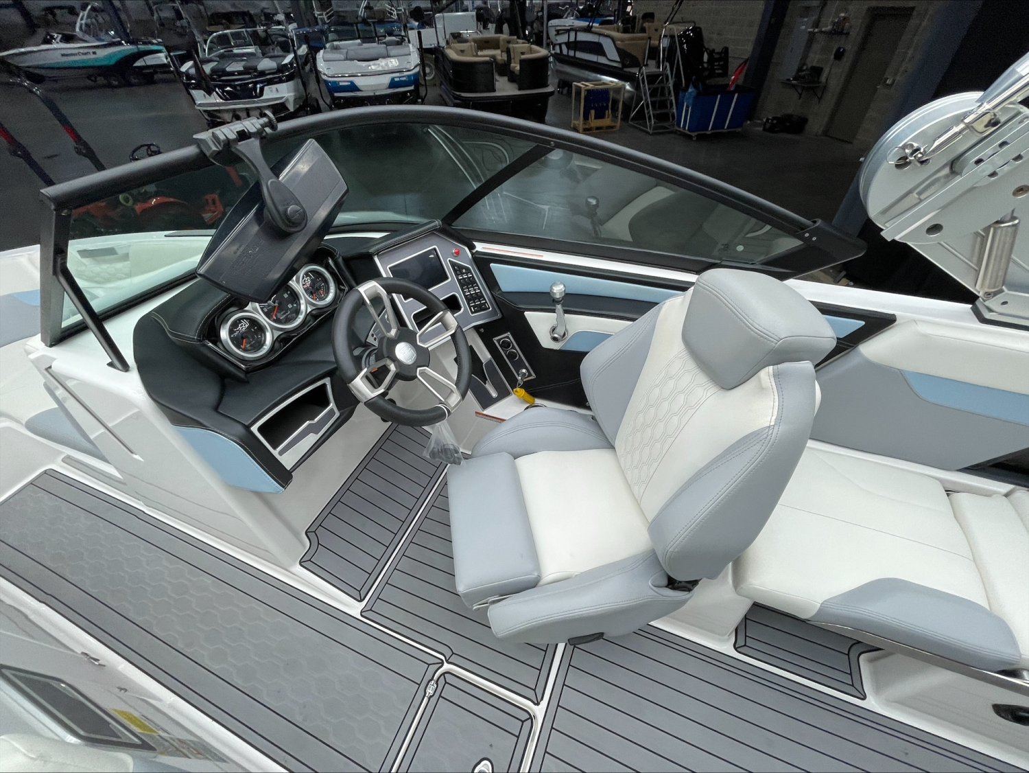 2022 MasterCraft XT24