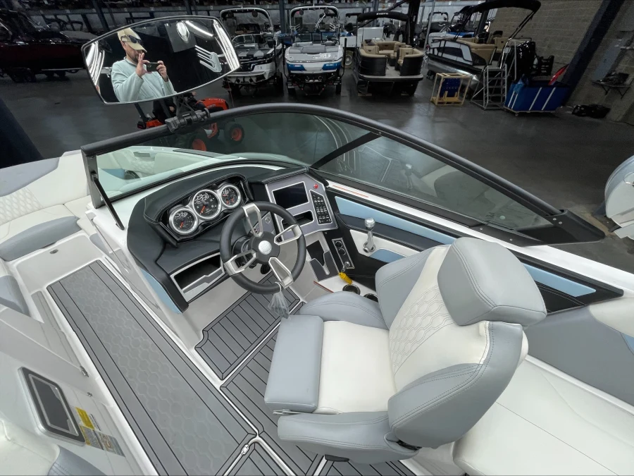 2022-mastercraft-xt24-127796-image15