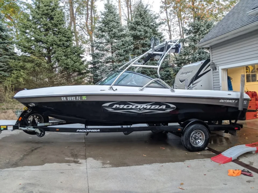 2010 Moomba Boats Outback V for sale in Howard, Ohio