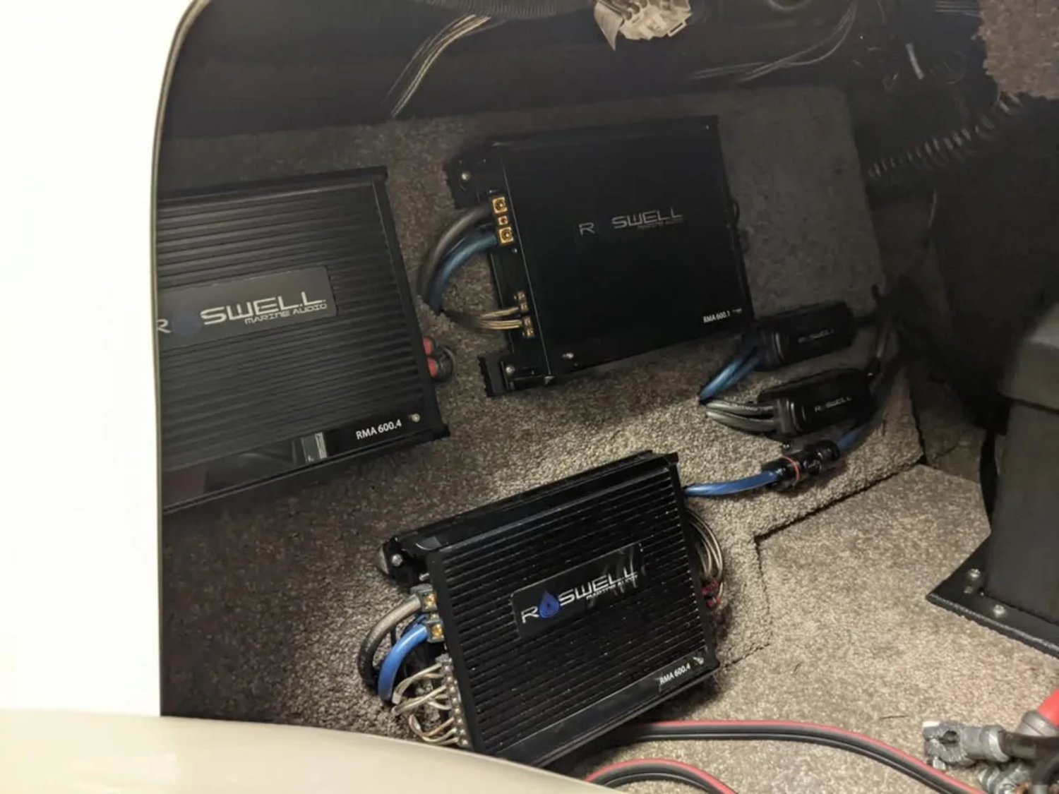 2010 Moomba Boats Outback V - New Engine