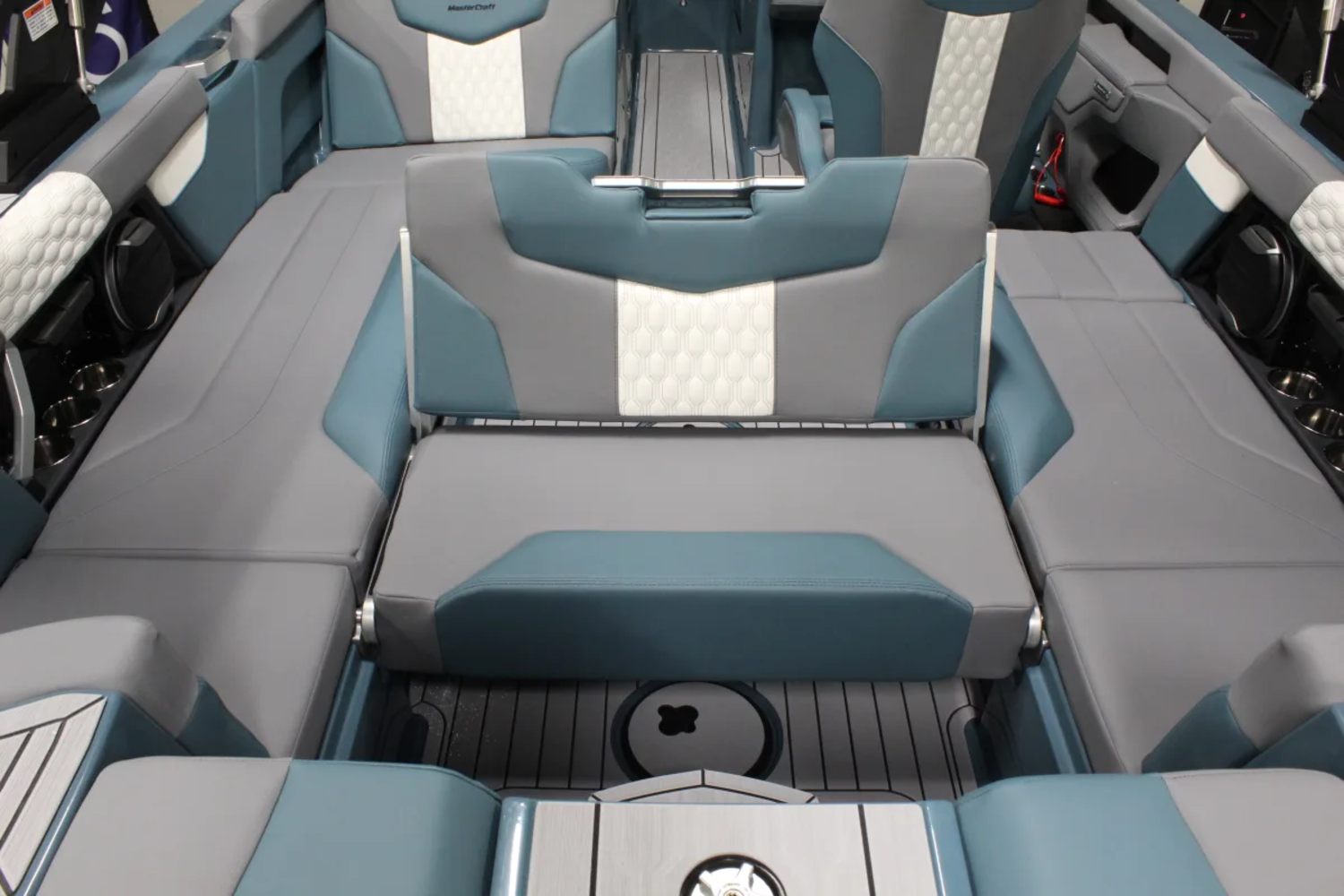 2026 MasterCraft XT23