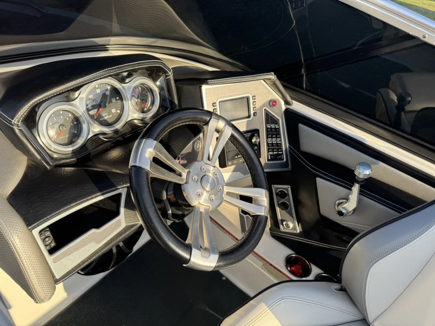 2018 Mastercraft XT22 Low Hours 10k in Stereo