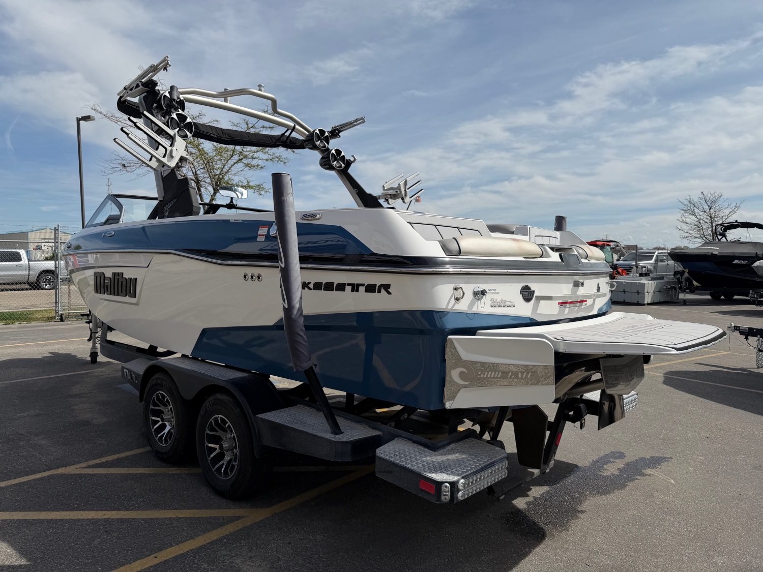 2021 Malibu 23 LSV