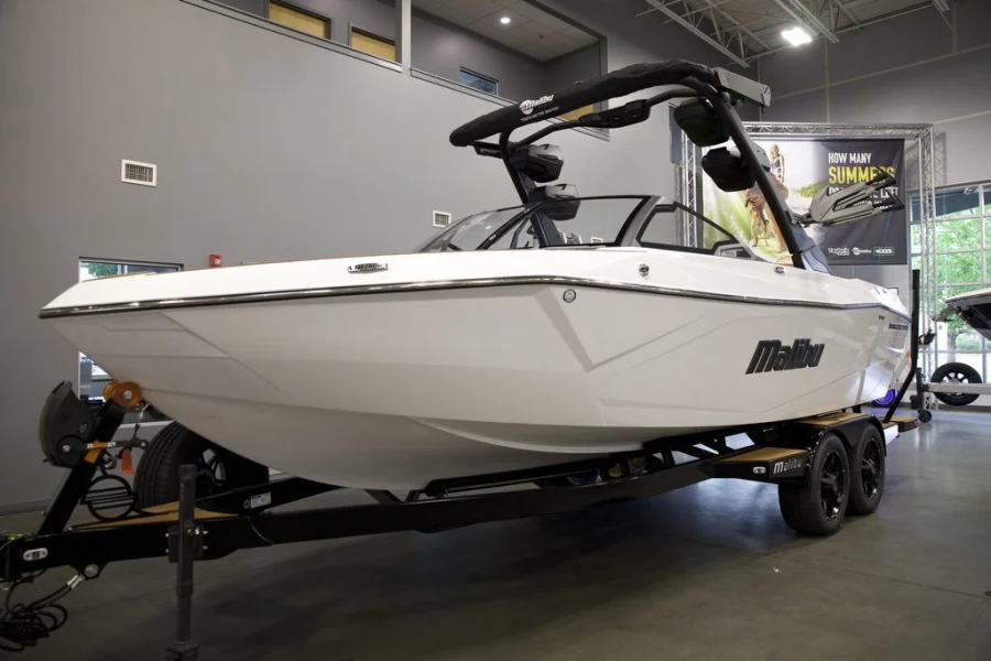 2026-malibu-wakesetter-23-lsv-128613-image2