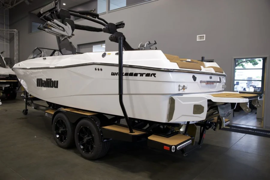 2026-malibu-wakesetter-23-lsv-128613-image3