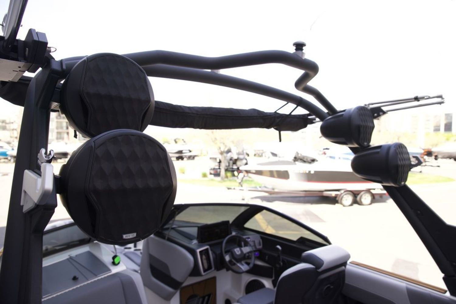 2022 Malibu Boats 23 LSV