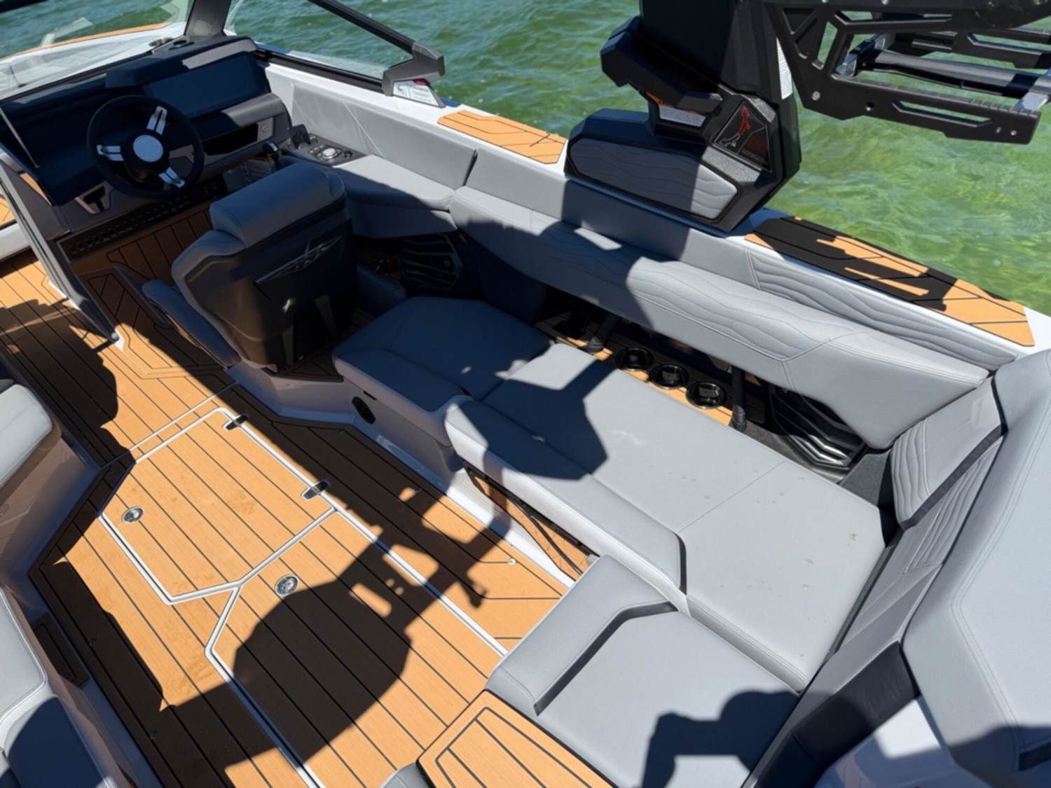 2026 Nautique G23