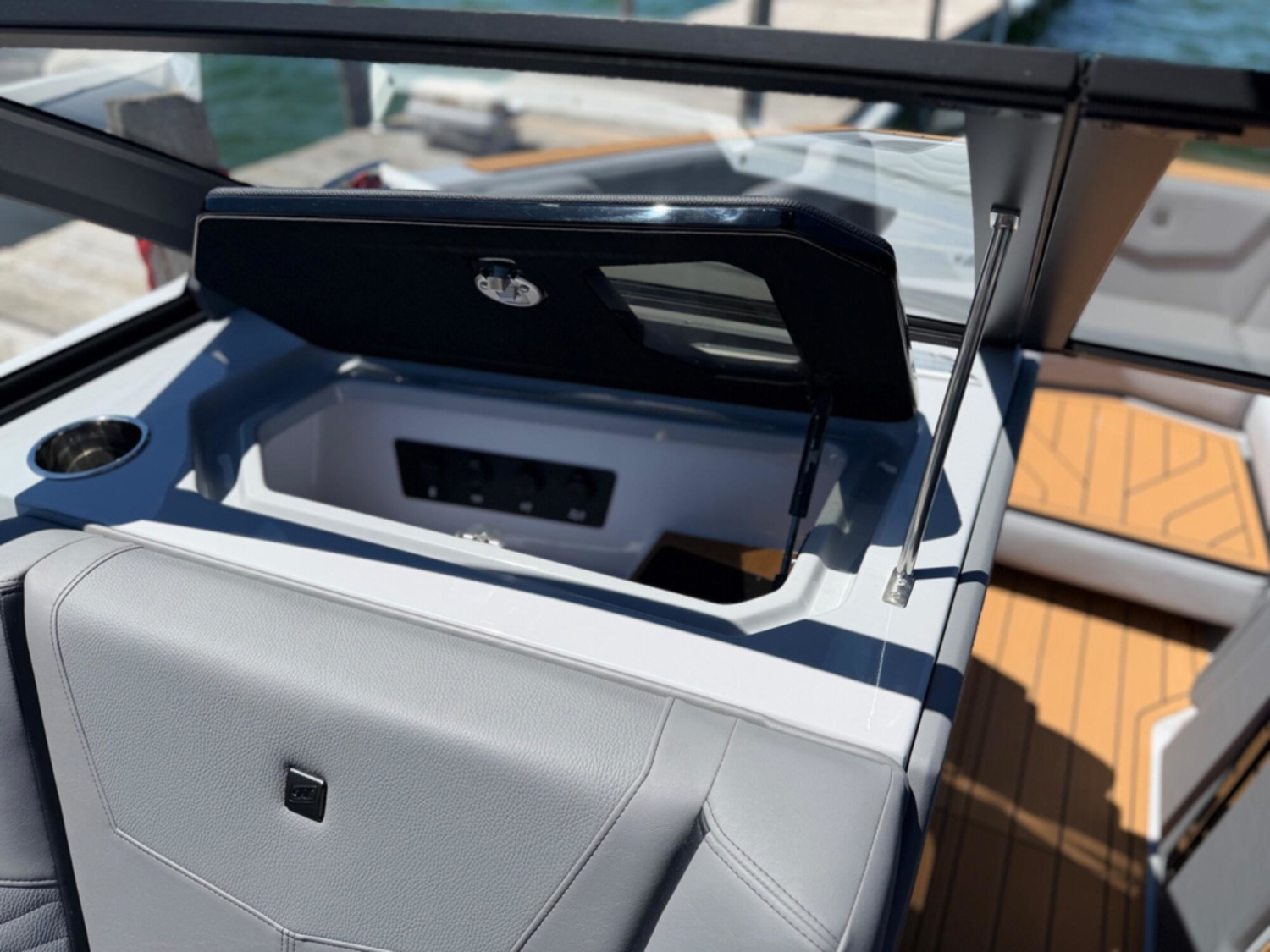 2026 Nautique G23