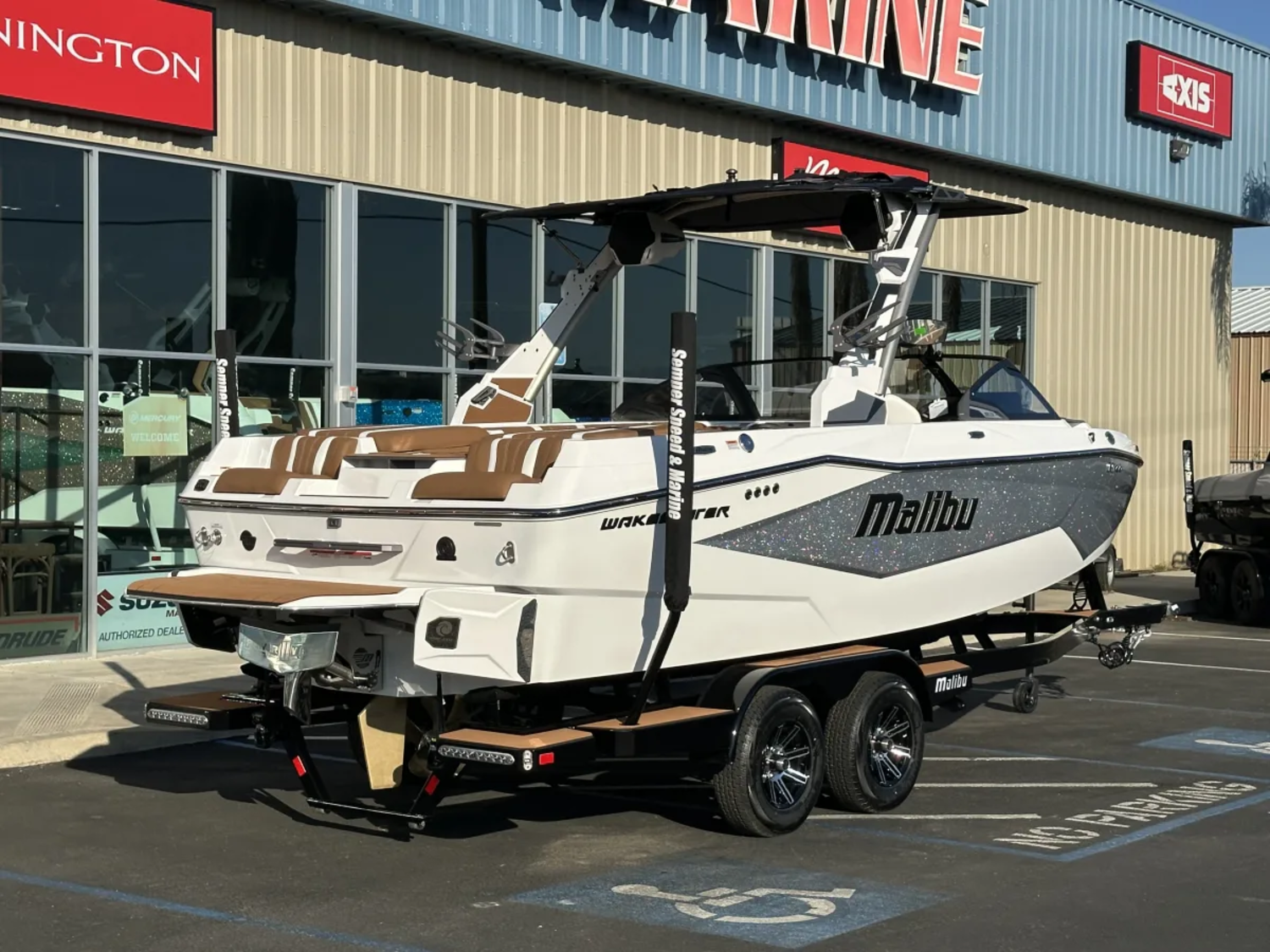 2026 Malibu 22 LSV