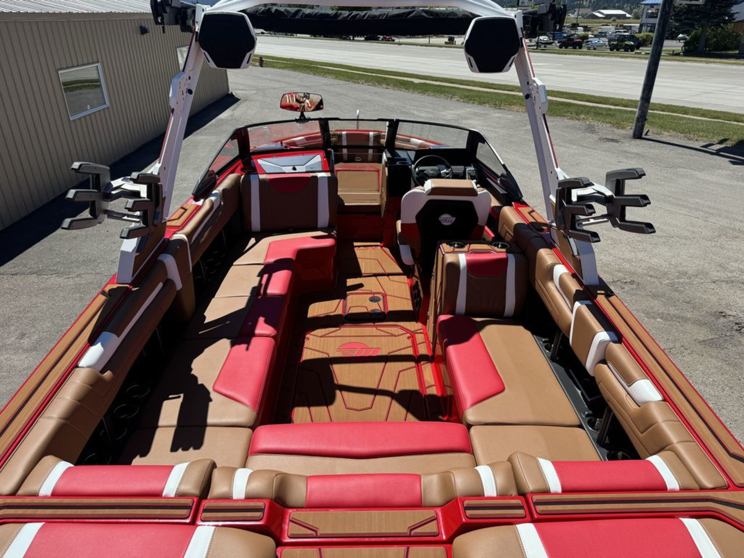 2026 Malibu Boats 25 LSV