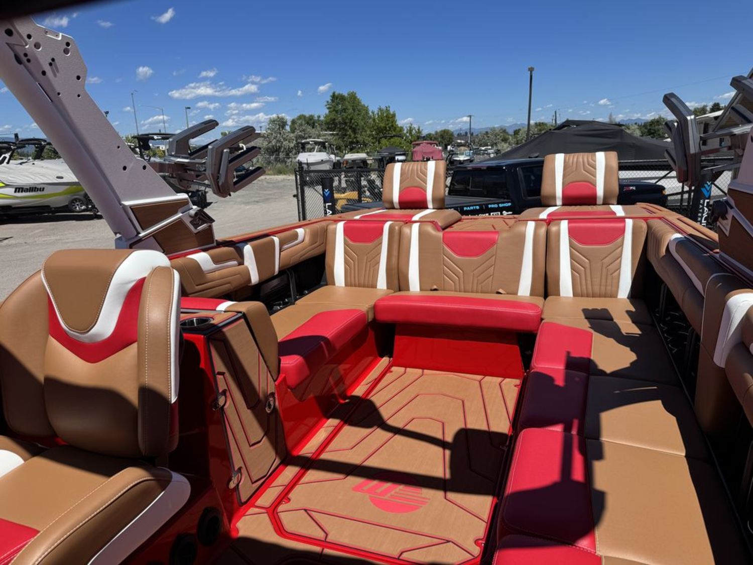 2026 Malibu Boats 25 LSV