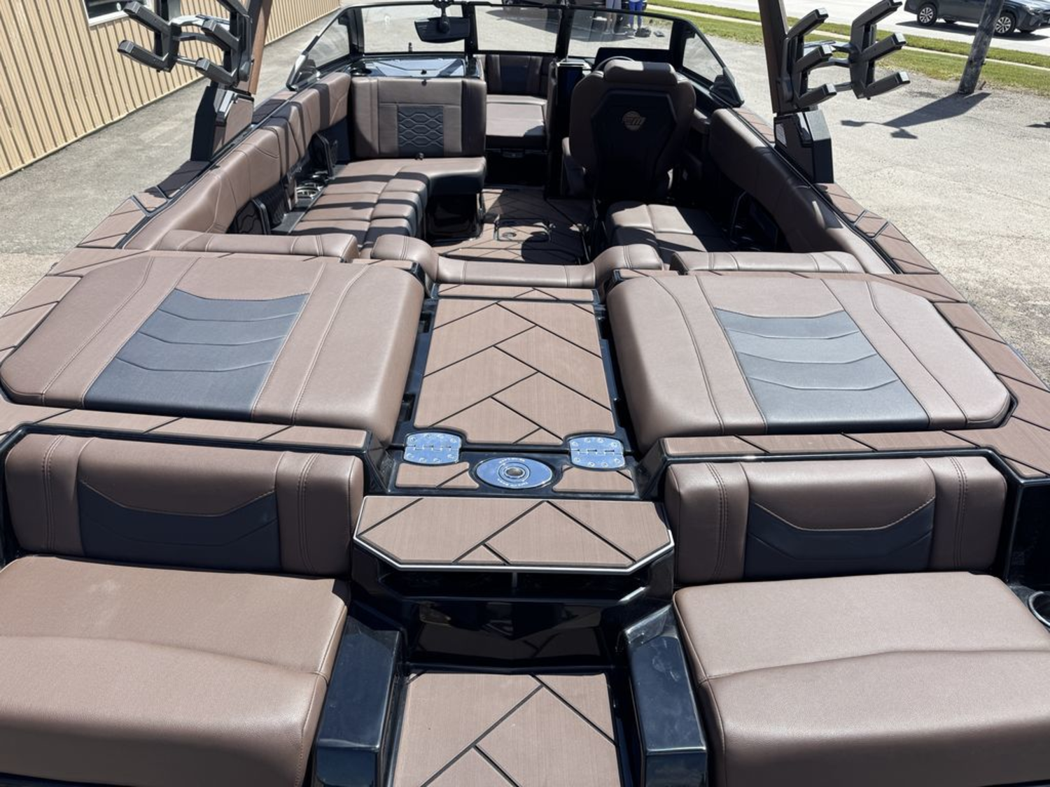 2026 Malibu Boats 23 LSV