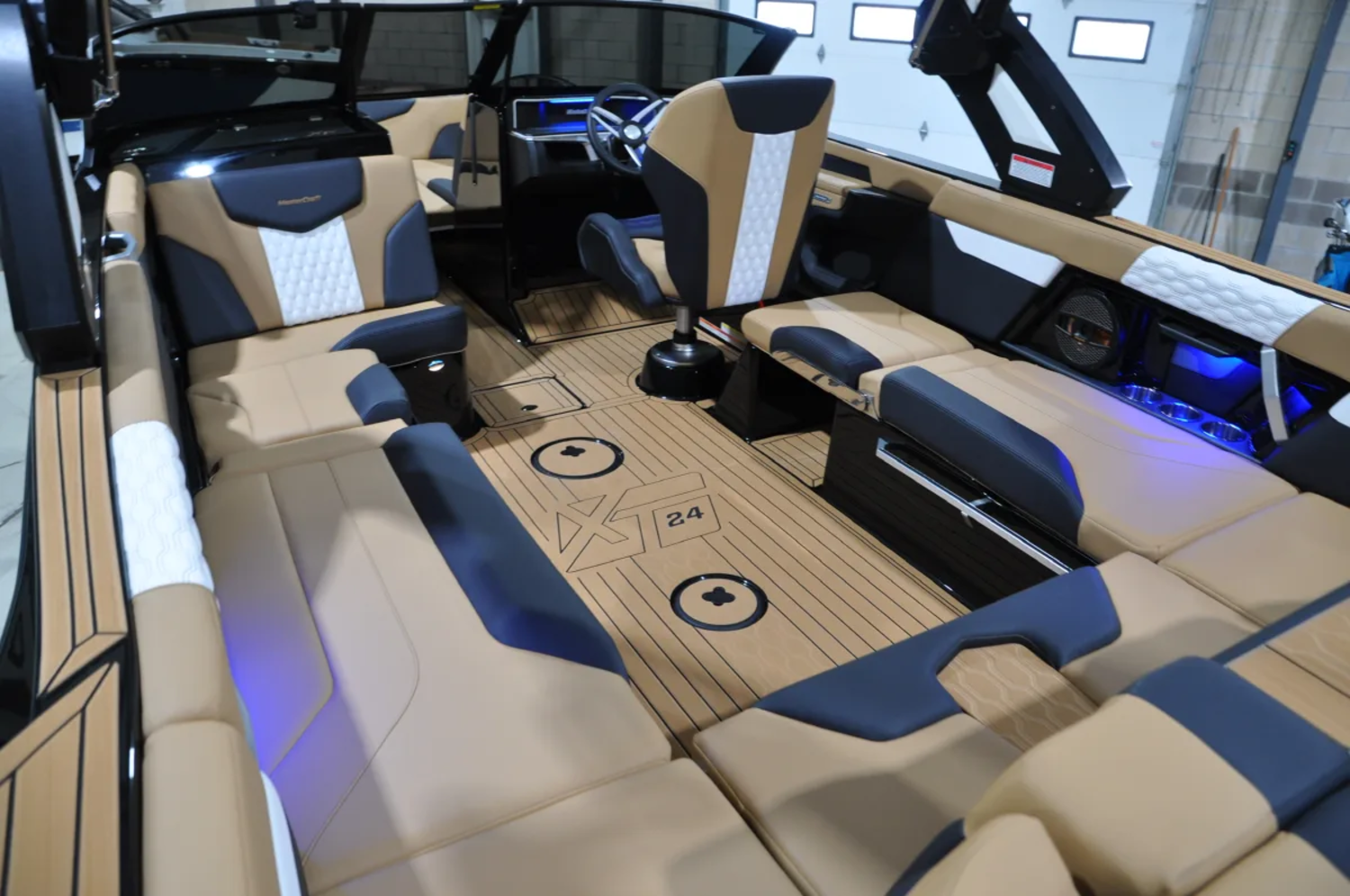 2025 Mastercraft XT24