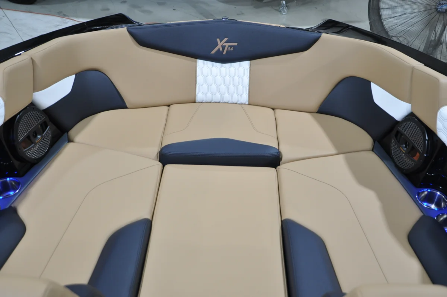 2025 Mastercraft XT24