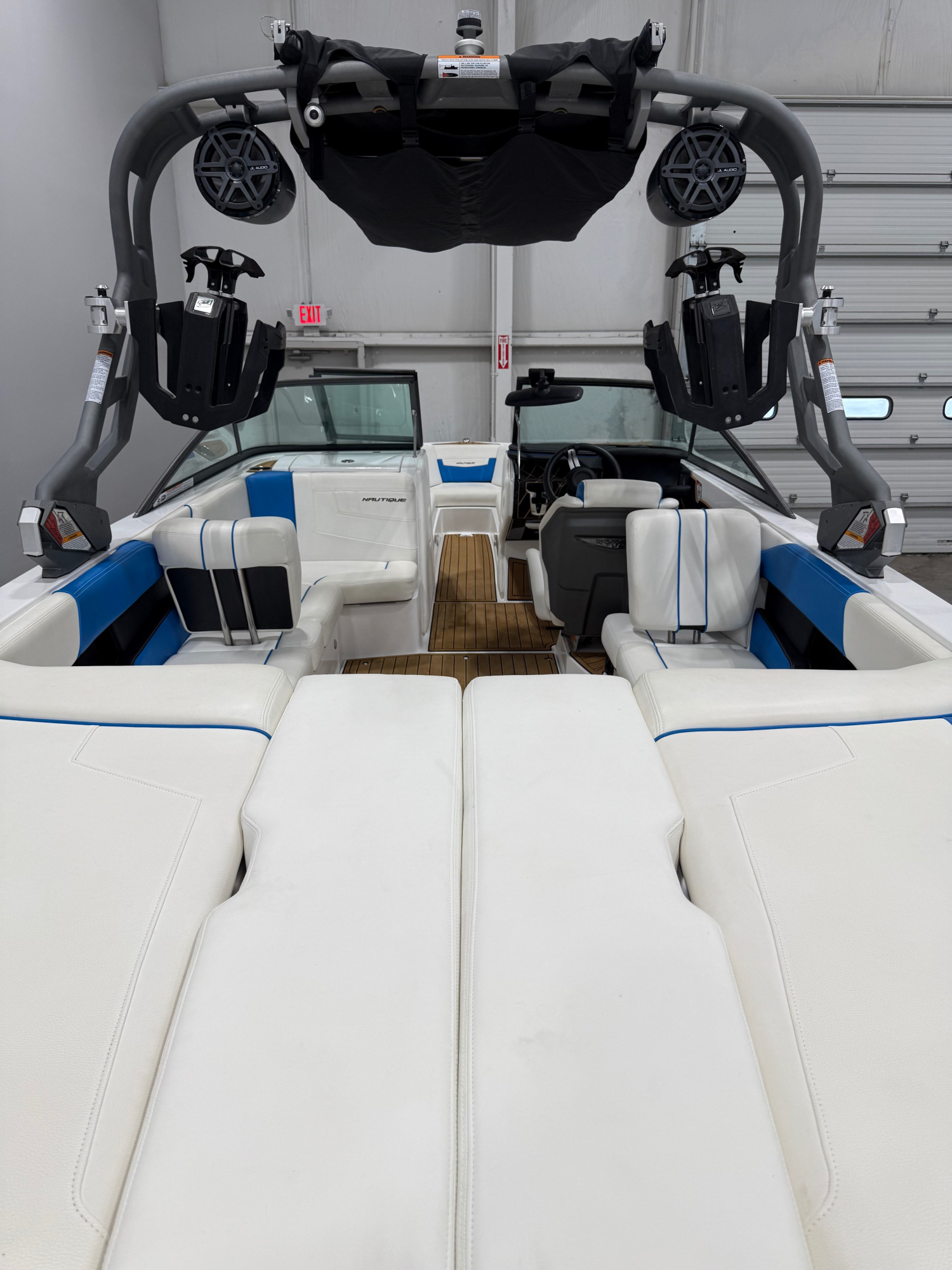 2019 SUPER AIR NAUTIQUE 230