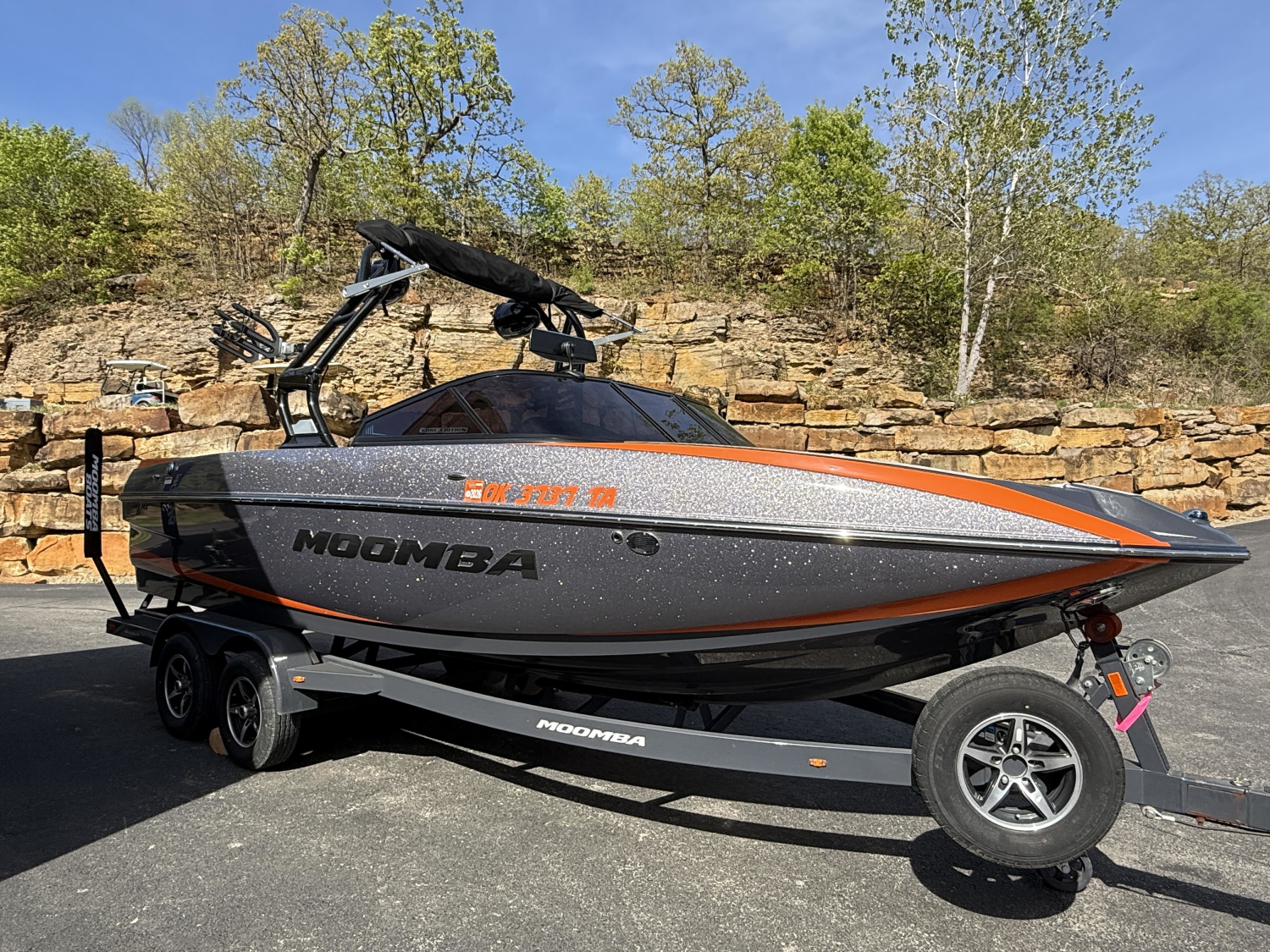 2017 MOOMBA MOJO