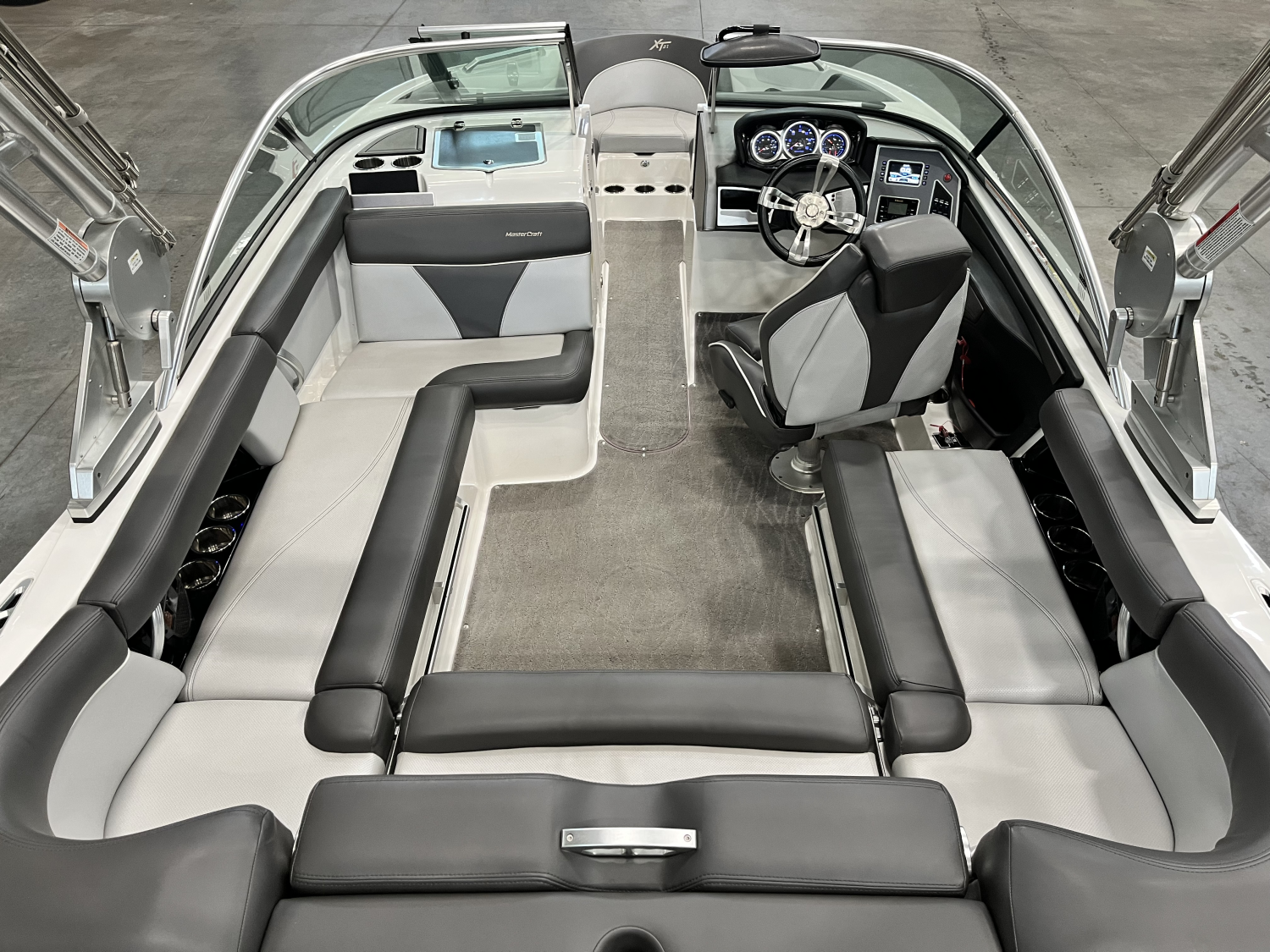 2018 MasterCraft XT21