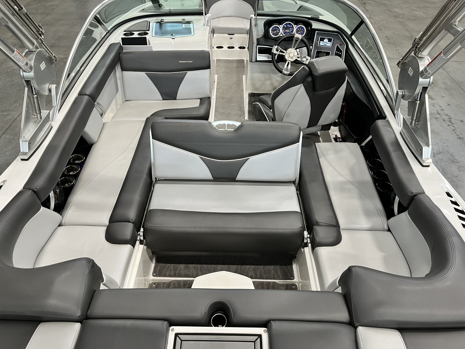 2018 MasterCraft XT21