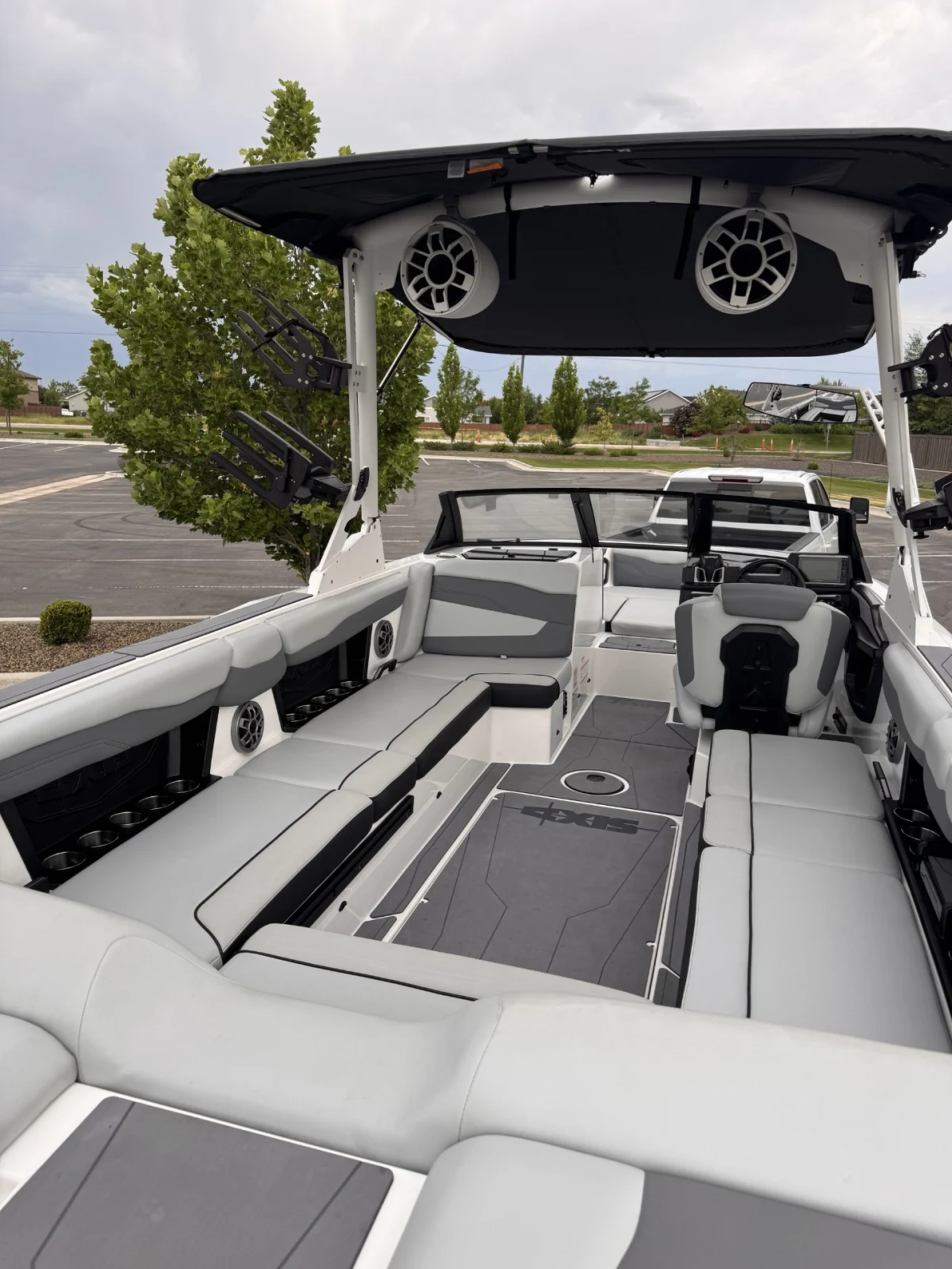 2022 Axis Boats T250