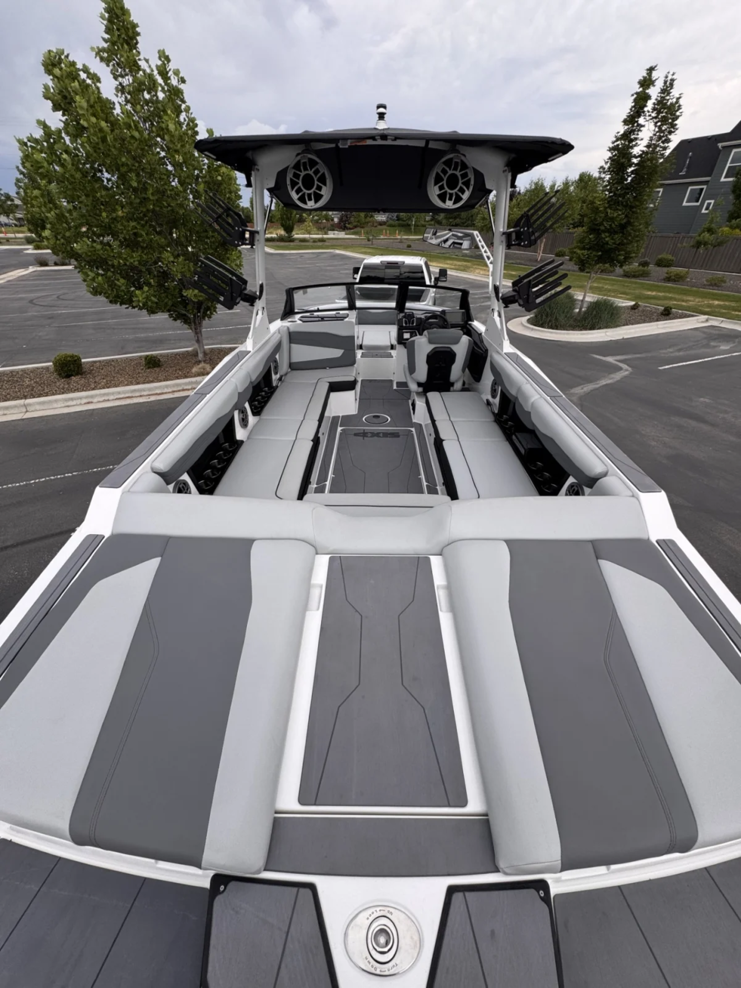 2022 Axis Boats T250