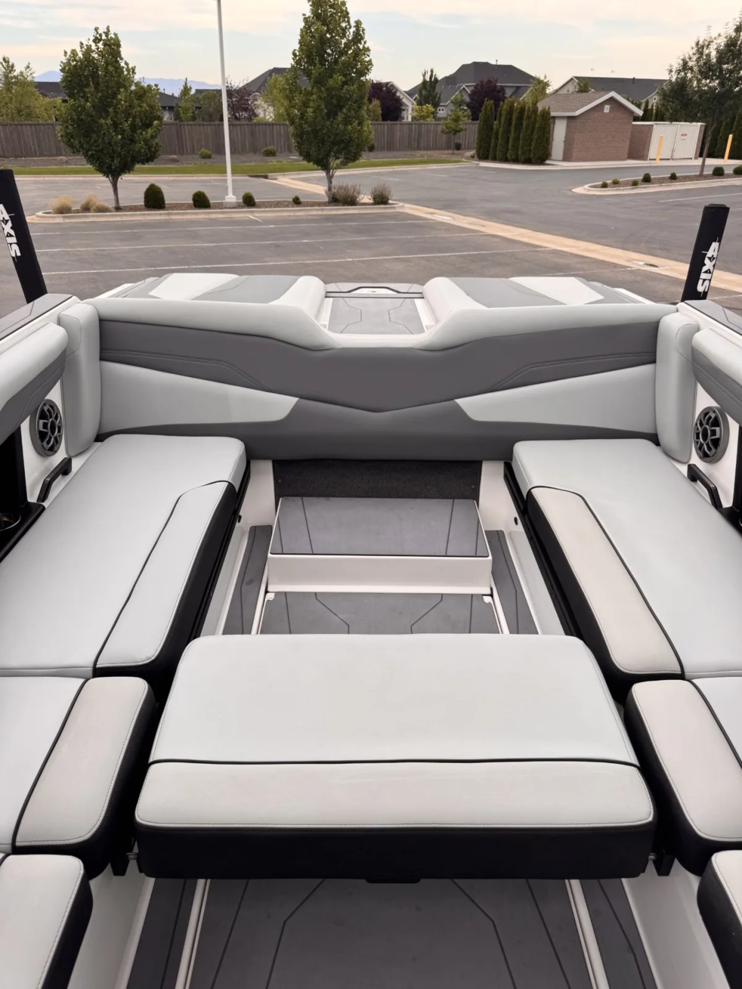 2022 Axis Boats T250