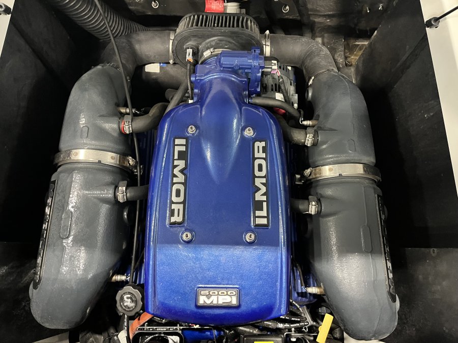 2018-mastercraft-xt21-130564-image16