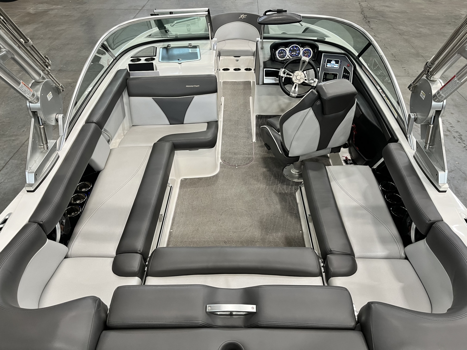 2018 MasterCraft XT21