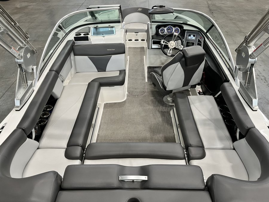 2018-mastercraft-xt21-130564-image7