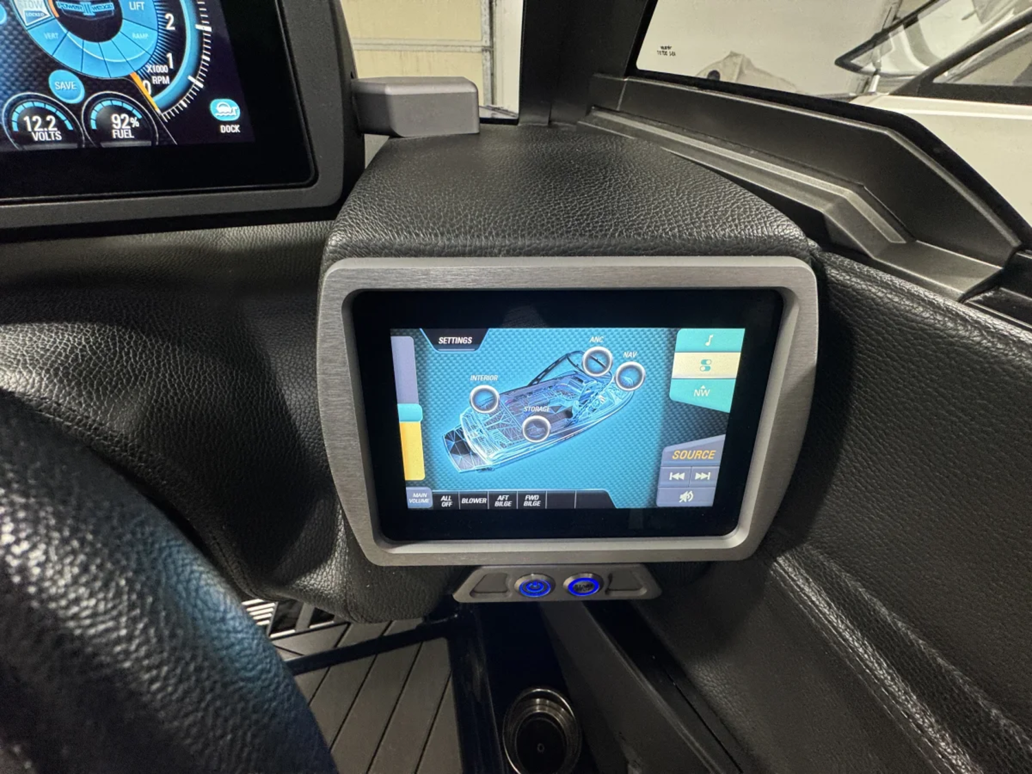 2019 Malibu 22 MXZ M5Di 392 Hours 