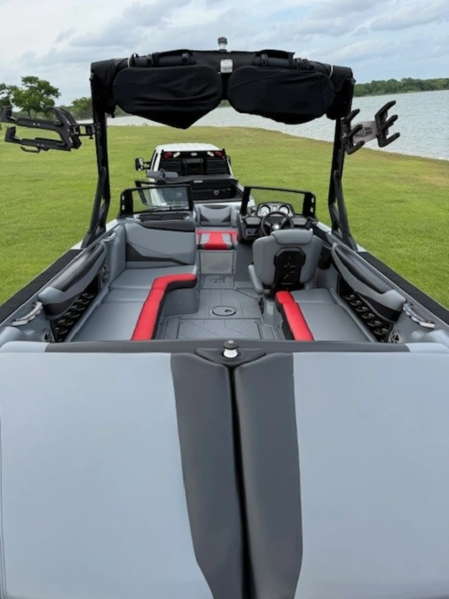 2019 Axis Boats T23
