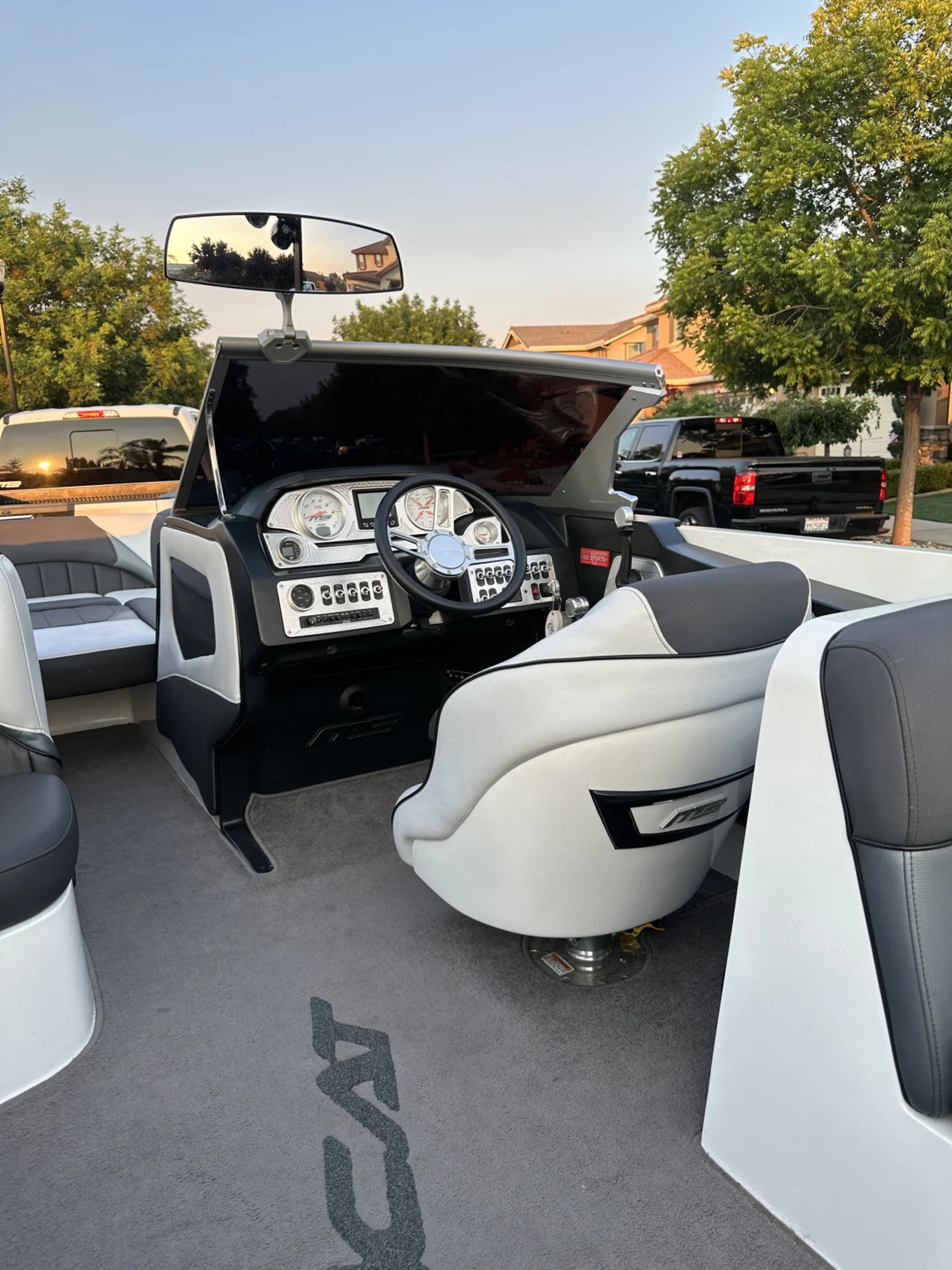 2017 MB Sports Boats F22 Tomcat