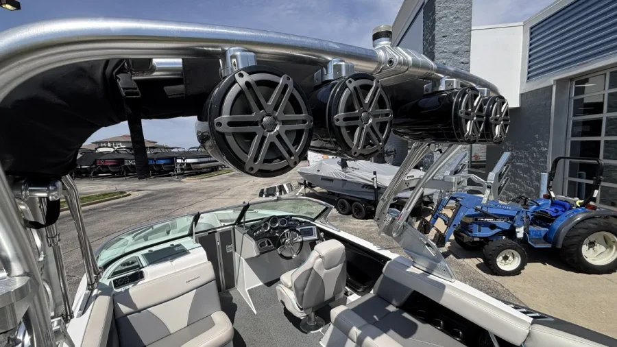 2017 Mastercraft Boats XT23 for sale in Osage Beach, Missouri