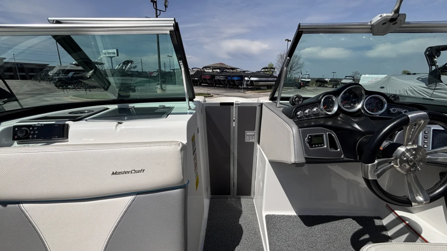 2017 MasterCraft XT23