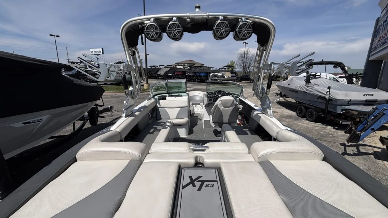 2017 MasterCraft XT23