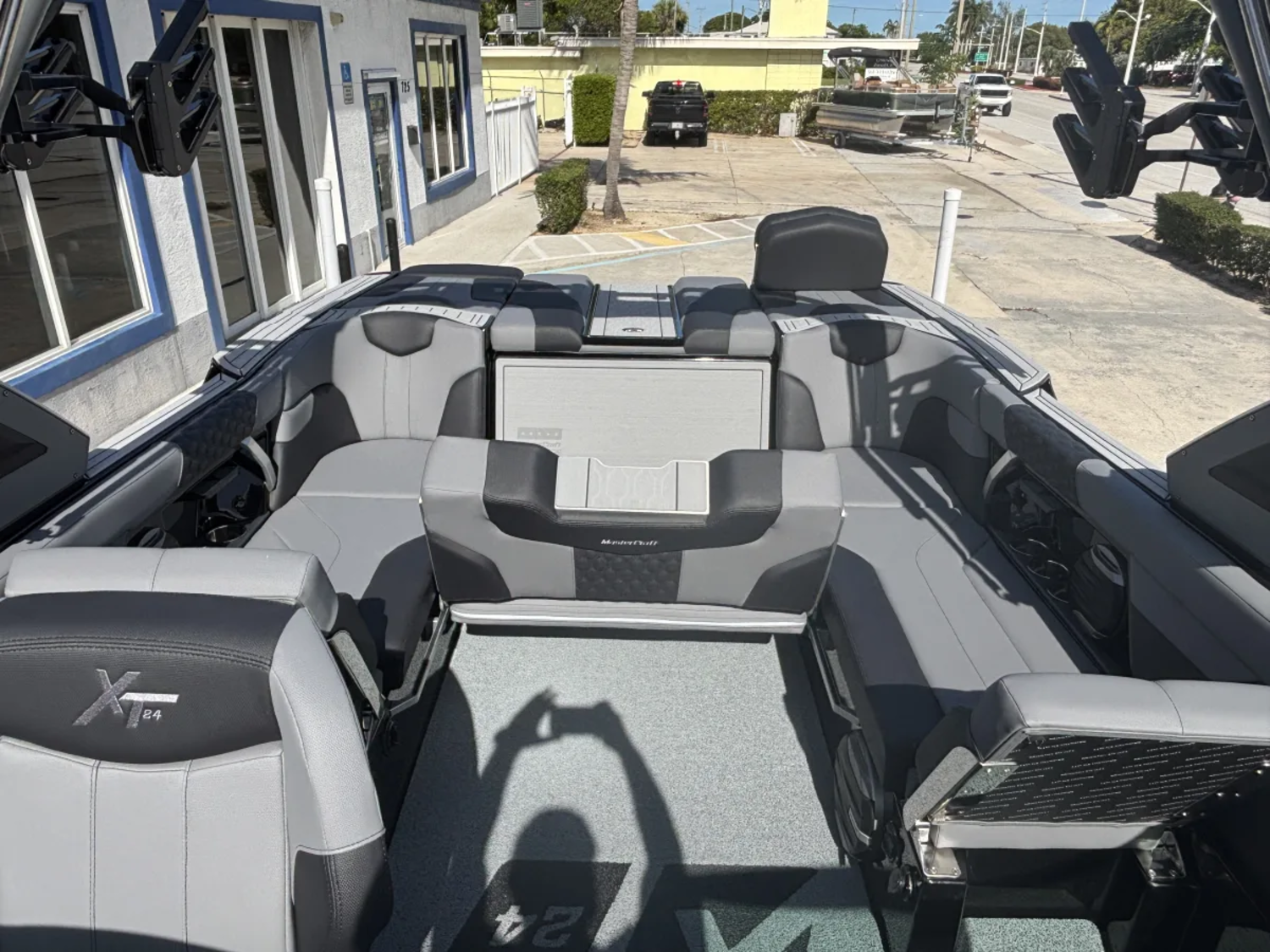 2026 Mastercraft XT24