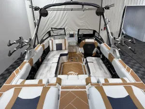 2025 Malibu Boats Wakesetter 23 LSV for sale in , 