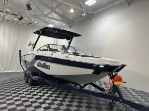 2025 Malibu Boats Wakesetter 24 MXZ for sale in , 