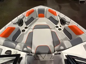 2021 Malibu Boats Wakesetter 25 LSV for sale in , 