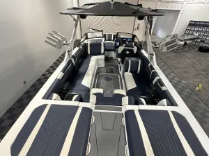 2025 Malibu Boats Wakesetter 25 LSV for sale in , 