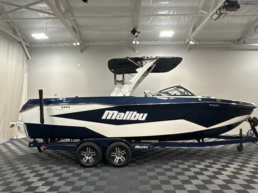 2025 Malibu Boats Wakesetter 25 LSV for sale in , 