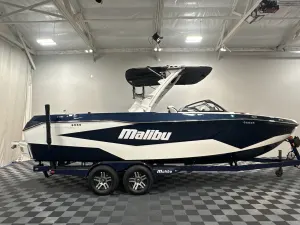 2025 Malibu Boats Wakesetter 25 LSV for sale in , 