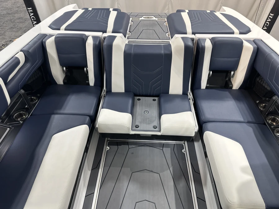 2025 Malibu Boats Wakesetter 25 LSV for sale in , 