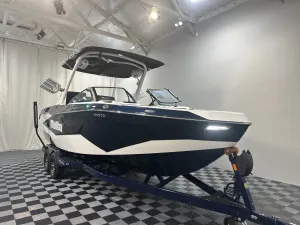 2025 Malibu Boats Wakesetter 25 LSV for sale in , 