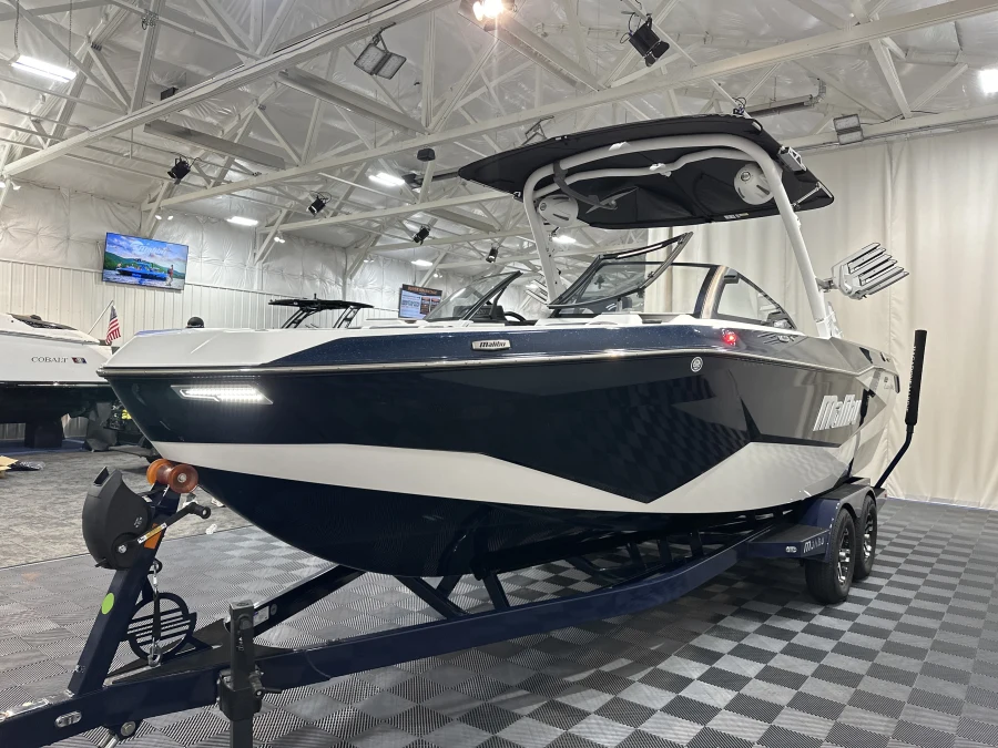 2025 Malibu Boats Wakesetter 25 LSV for sale in , 