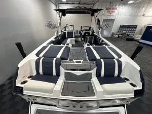 2025 Malibu Boats Wakesetter 25 LSV for sale in , 