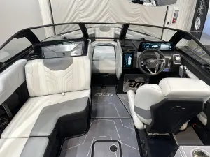 2025 Malibu Boats Wakesetter 25 LSV for sale in , 