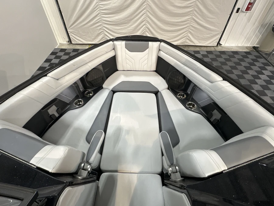 2025 Malibu Boats Wakesetter 25 LSV for sale in , 