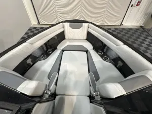 2025 Malibu Boats Wakesetter 25 LSV for sale in , 