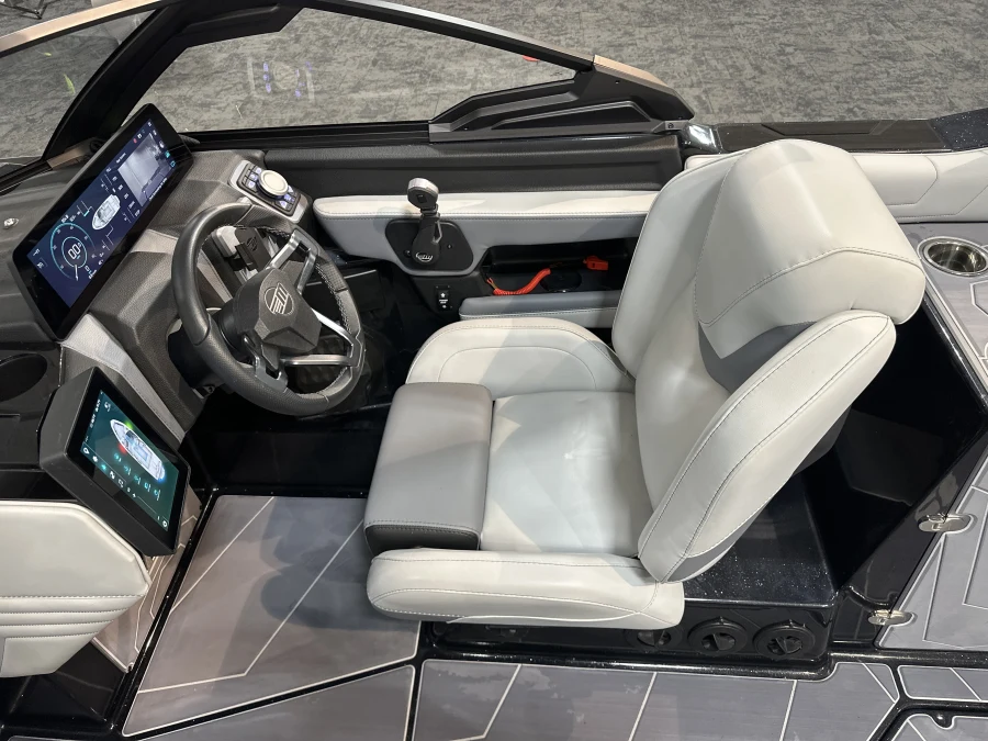 2025 Malibu Boats Wakesetter 25 LSV for sale in , 